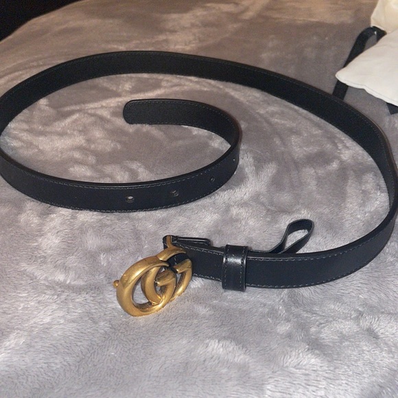 Black GG Marmont Thin Gucci Belt, size small - Picture 2 of 3
